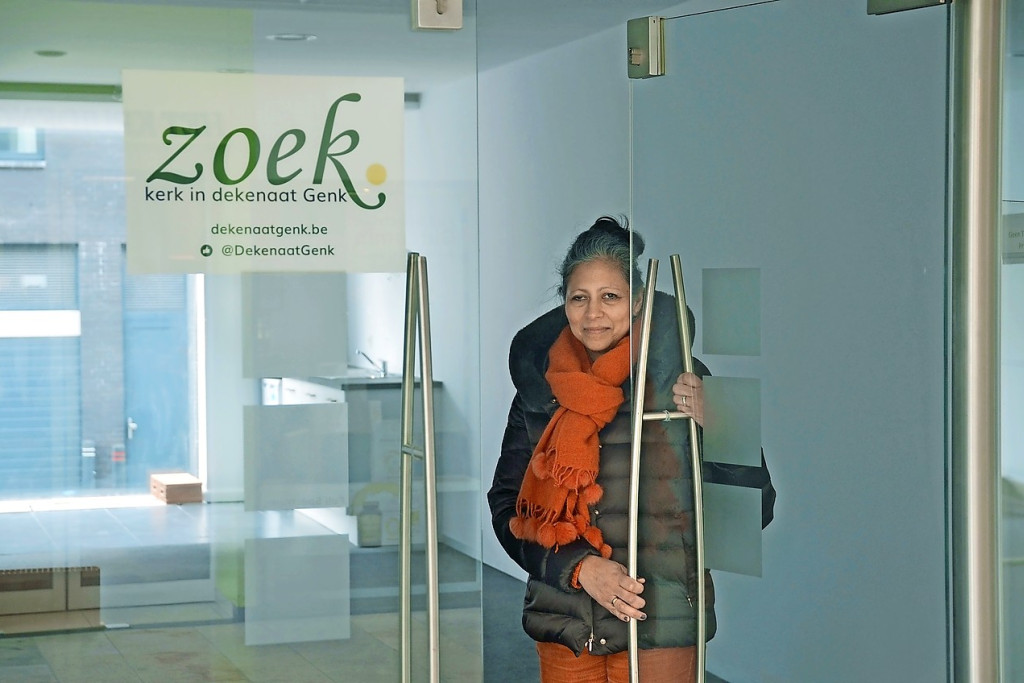 Astrid Brandt gooit binnenkort de deuren van Zoekpunt in winkelcentrum Shopping 2 in Genk open. © Tony Dupont