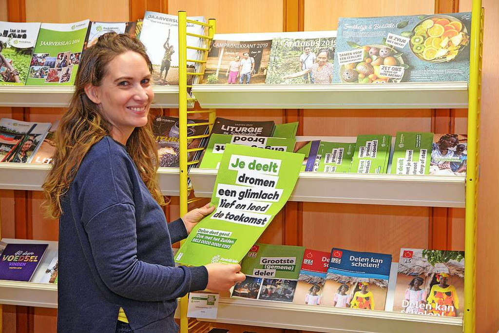 Dana Vanduren deelt een glimlach in aanloop naar Broederlijk Delens campagne. © Tony Dupont