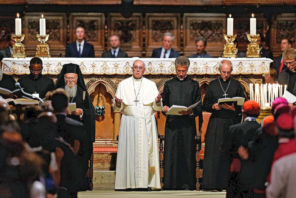 Patriarch Bartholomeus I, paus Franciscus en (rechts) aartsbisschop Welby in 2016 in Assisi. © KNA-Bild