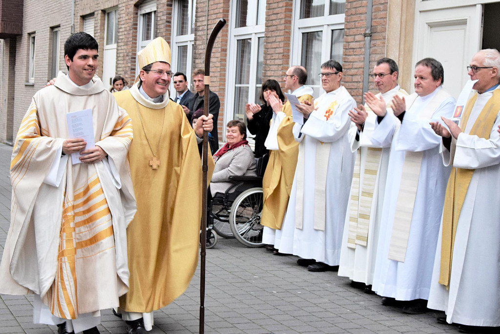 Birger Dassonneville is tot priester gewijd.