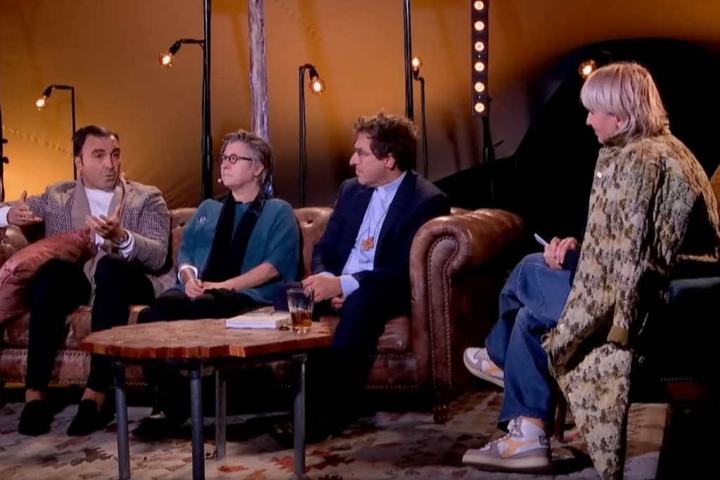 Het panelgesprek tijdens Reveil met bisschop Lode Aerts Het panelgesprek tijdens Reveil met bisschop Lode Aerts