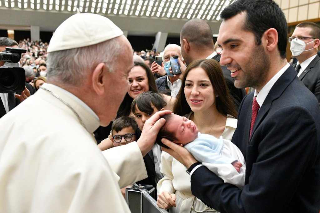 Paus Franciscus tijdens de algemene audiëntie van woensdag 16 maart 2022