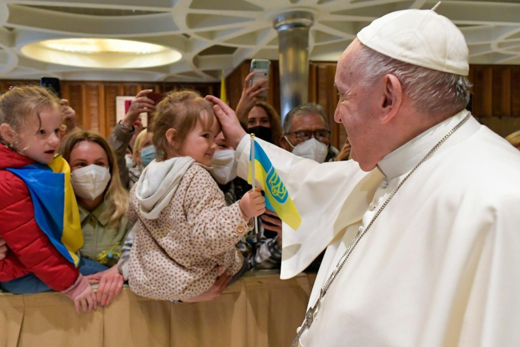 Paus Franciscus tijdens de algemene audiëntie van woensdag 30 maart 2022