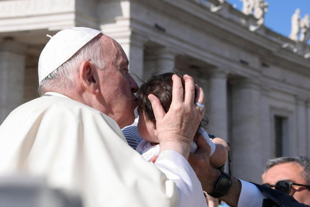 Paus Franciscus tijdens de algemene audiëntie van woensdag 25 mei 2022