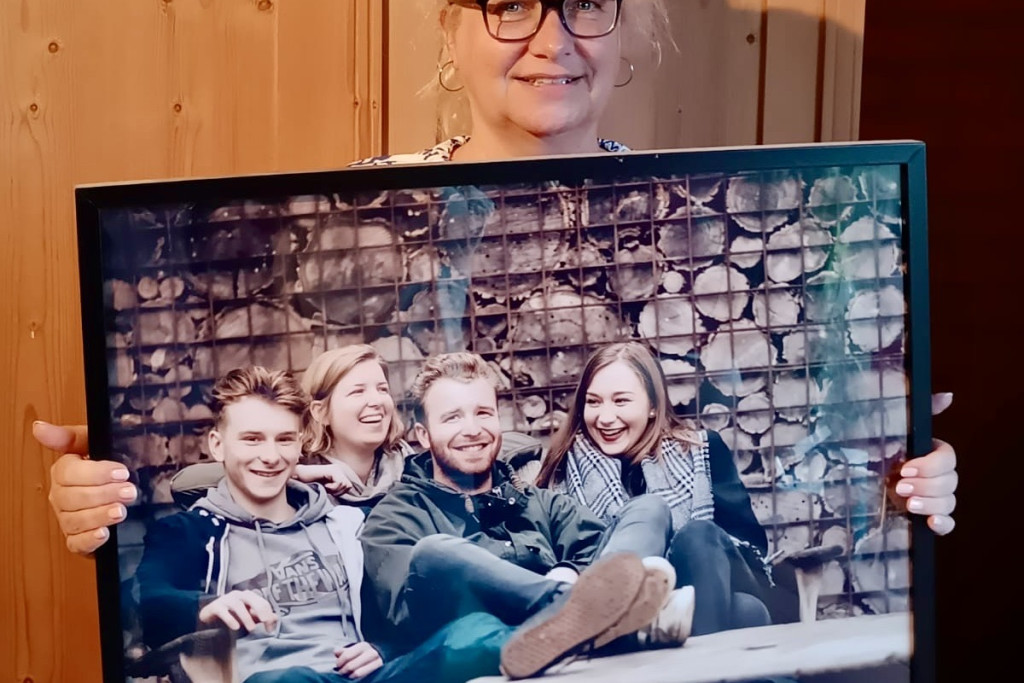 Ann De Doncker met haar kinderen (van links): Lennart, Laurence, Sebastiaan en Gaëtane. Ann De Doncker met haar kinderen (van links): Lennart, Laurence, Sebastiaan en Gaëtane.