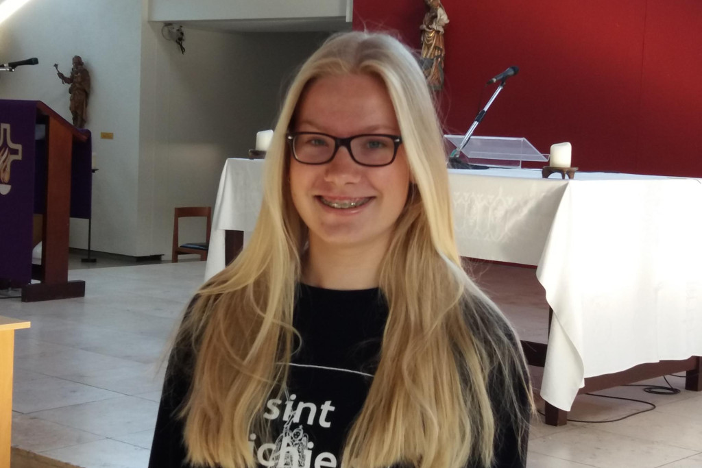 Julie Dejaeger is misdienaar in Waregem