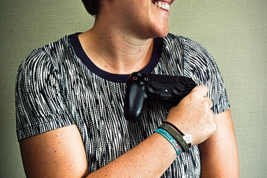 Liesbeth Last, gamer en godsdienstlerares. Liesbeth Last, gamer en godsdienstlerares.