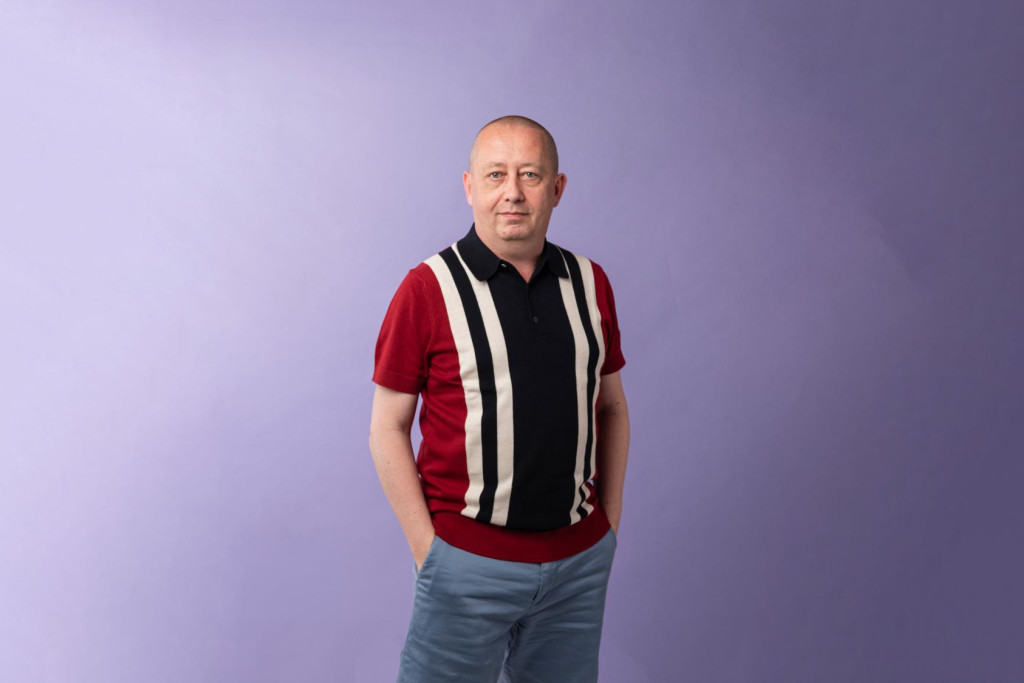 Mark Janssens is radiopresentator bij Klara.