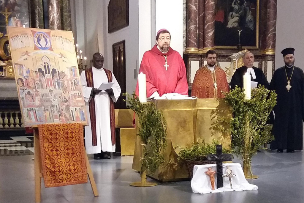 Mgr. Jean-Pierre Delville in de gebedsviering in Luik in 2018