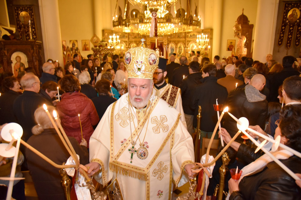Metropoliet Athenagoras Peckstadt droeg vorig jaar nog het licht van de Opstanding uit in de orthodoxe kathedraal in Brussel 