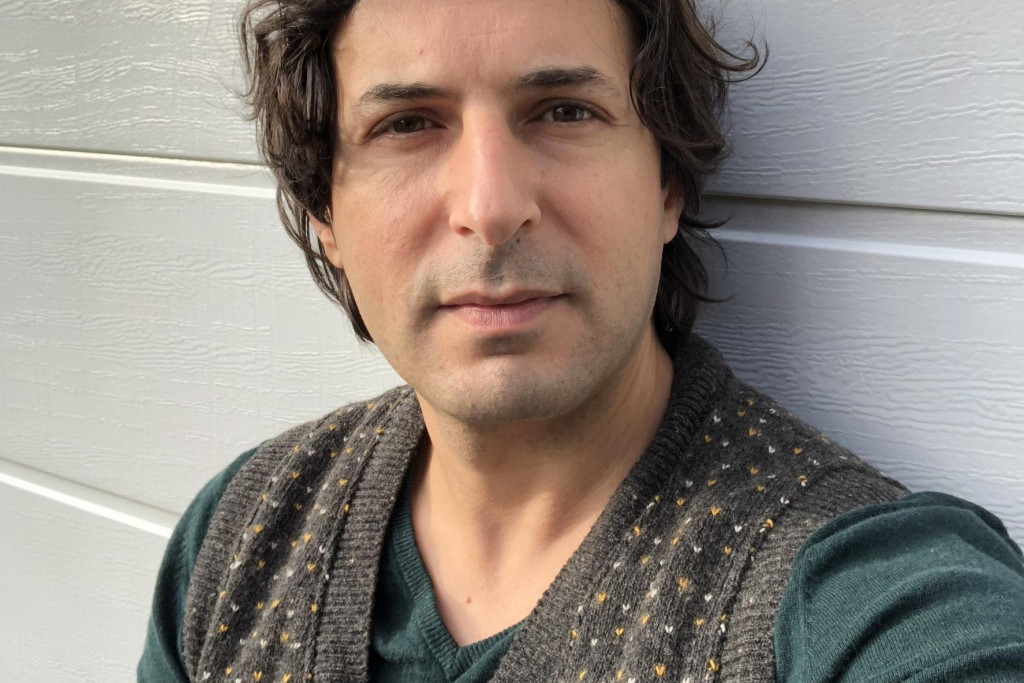 Mustafa Kör, Dichter des Vaderlands 2022-2024.