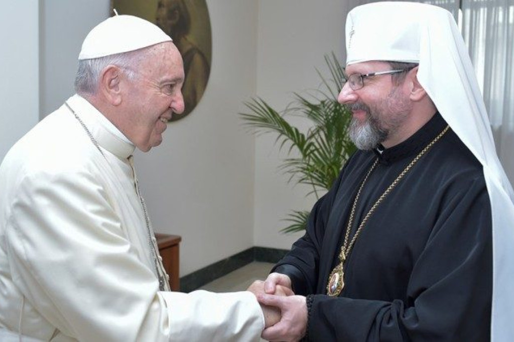 Paus Franciscus en Svjatoslav Sjevtsjoek van Kiev-Galicië, grootaartsbisschop van de Oekraïense Grieks-katholieke Kerk, op een archieffoto uit 2018