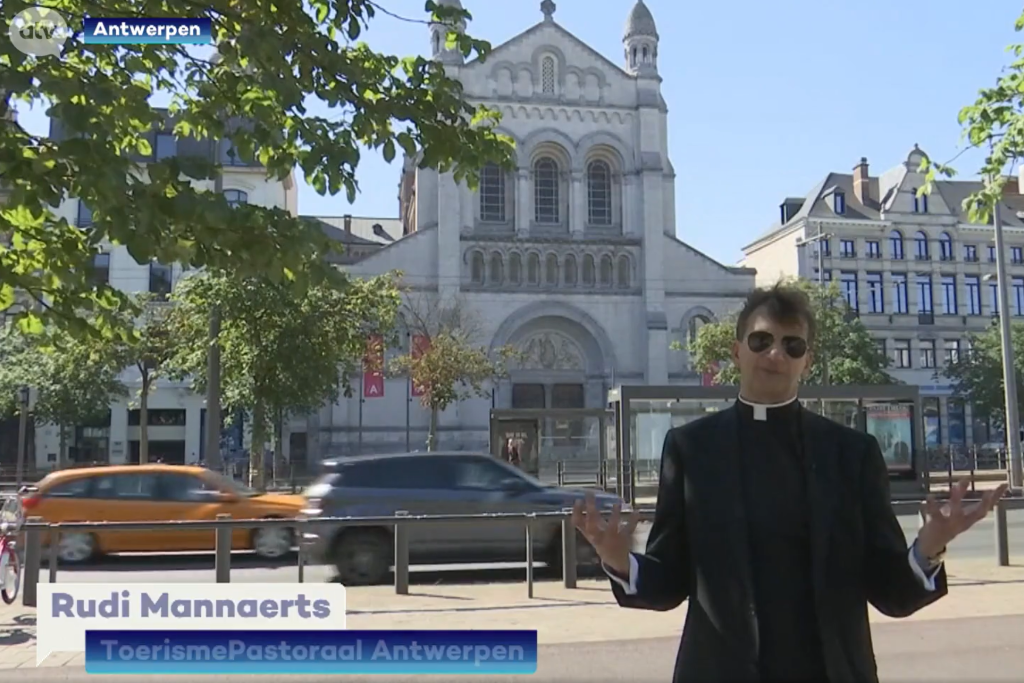 Pastoor Rudi Mannaerts op ATV: een dagje Italië in Antwerpen