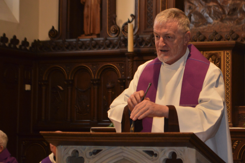 Roberto Genuin, de generale overste, kwam de fusie toelichten en ging voor in een eucharistieviering.