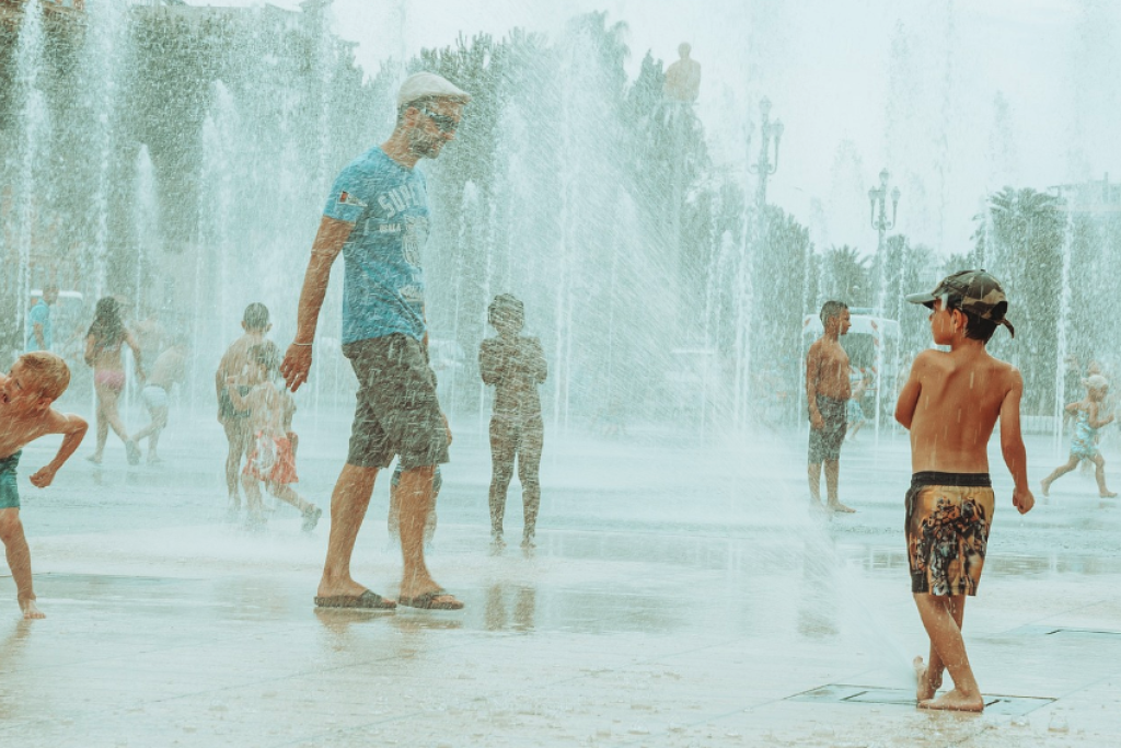 'Water maakt ons licht en schoon. Een bad of een douche heeft altijd iets van een nieuw begin.'
