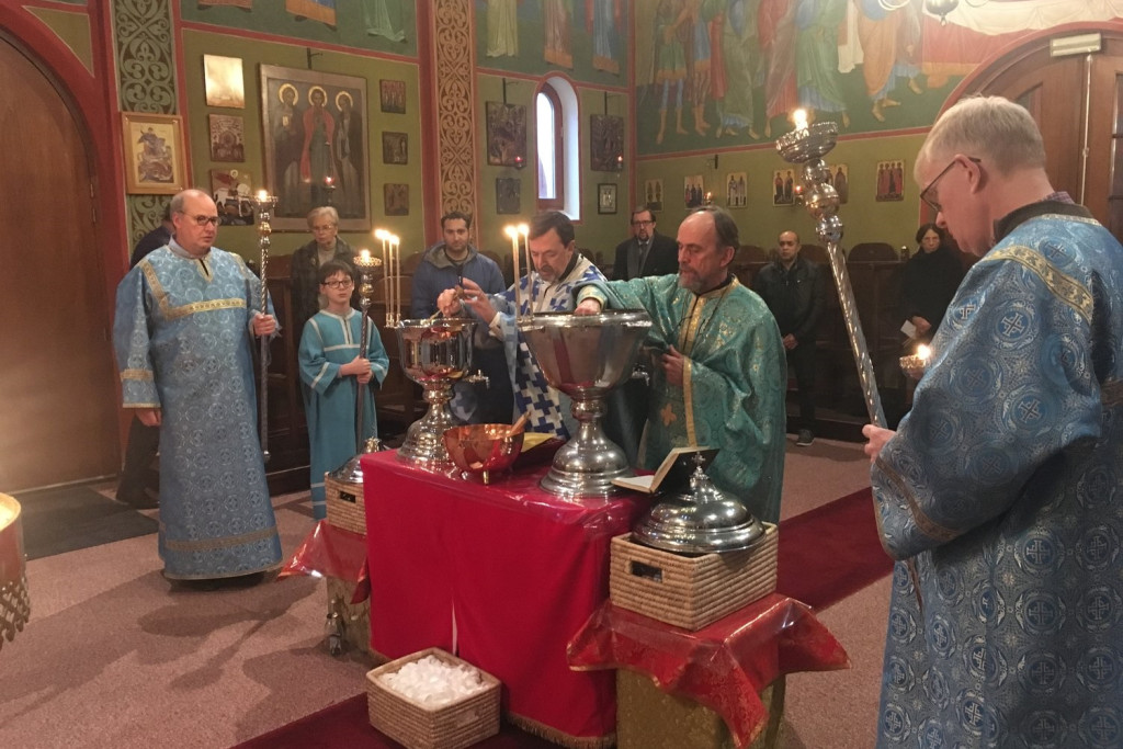 Viering van de Theofanie in de orthodoxe parochie van Gent op 6 januari 2019 en dus in precoronatijden