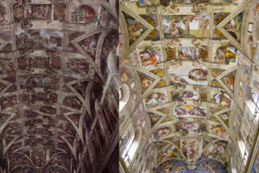 Het plafond van de kapel voor en na de restauratie.