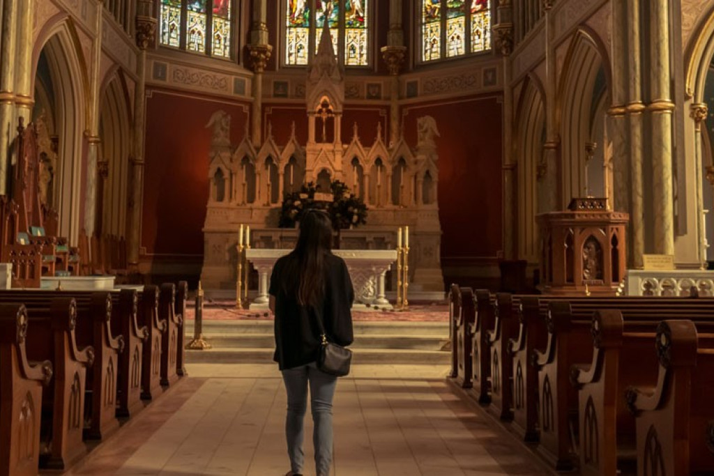 Mensen kunnen gelovig blijven en geloviger worden zonder lijfelijke deelname aan de eucharistie