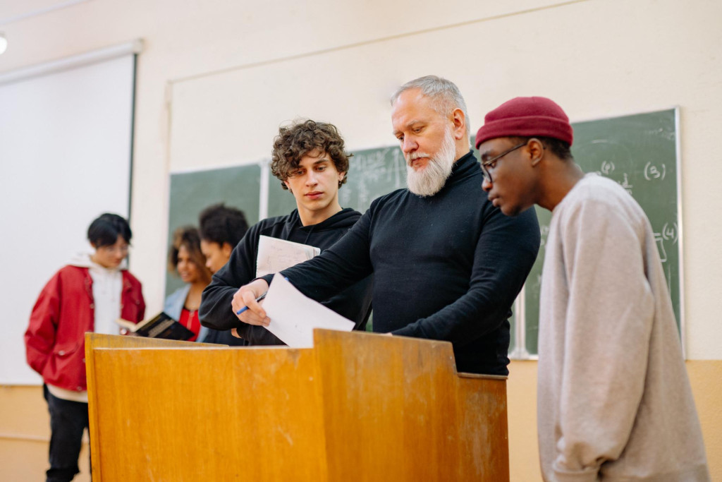 ‘Wat in de godsdienstles gebeurt, is echter geen debat, maar een dialoog - een empathische dialoog.’