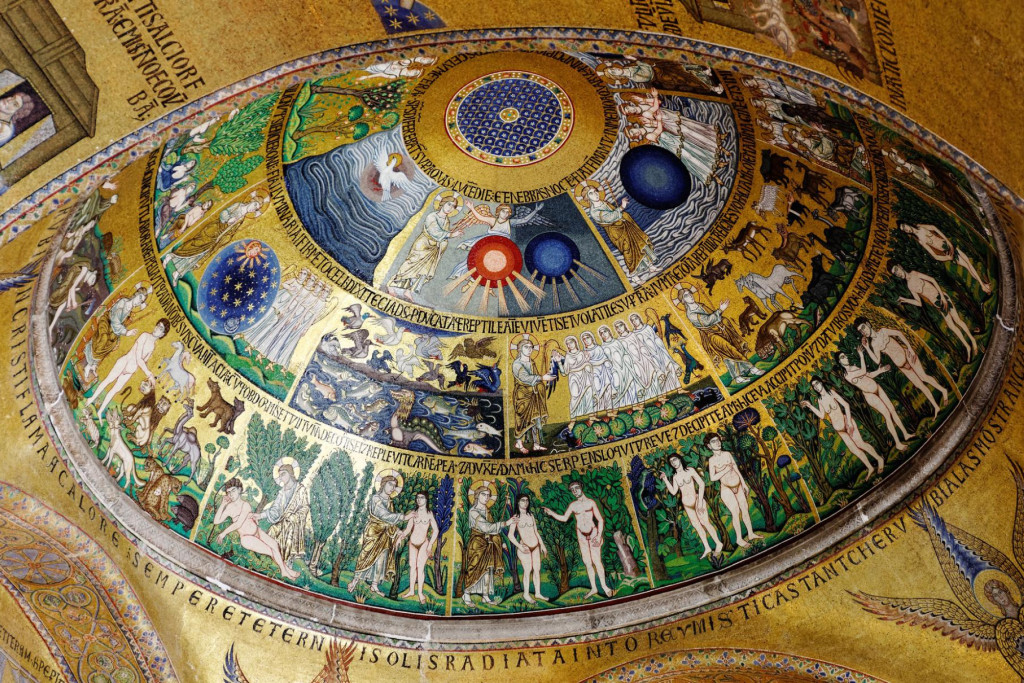 Een van de meest indrukwekkende voorbeelden van Byzantijnse mozaïekkunst beeldt de schepping uit in een koepel van de 'Gouden Kerk' in Venetië. Een van de meest indrukwekkende voorbeelden van Byzantijnse mozaïekkunst beeldt de schepping uit in een koepel van de 'Gouden Kerk' in Venetië.