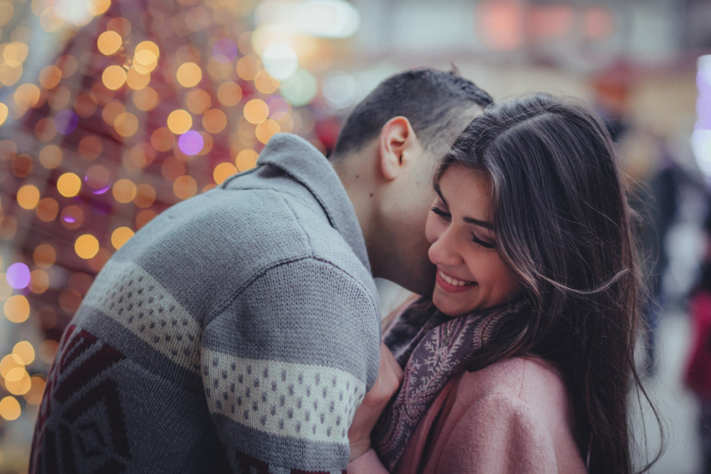 Verliefd zijn is mooi, maar wordt pas liefde als je verbaal in je blootje kunt staan bij elkaar. Leren praten over wat je belangrijk vindt, is niet makkelijk. Verliefd zijn is mooi, maar wordt pas liefde als je verbaal in je blootje kunt staan bij elkaar. Leren praten over wat je belangrijk vindt, is niet makkelijk.