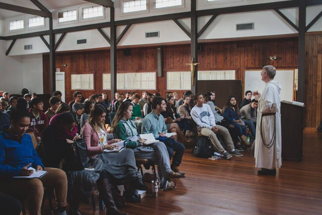 Retraite van Harvard Catholic Center