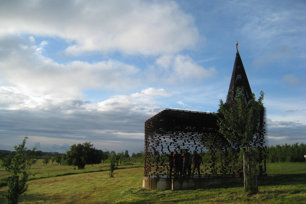 Doorzichtige kerk in Borgloon.