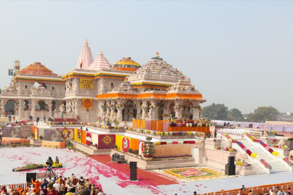 Inhuldiging van de omstreden hindoetempel toegewijd aan Rama in Ayodhya, India