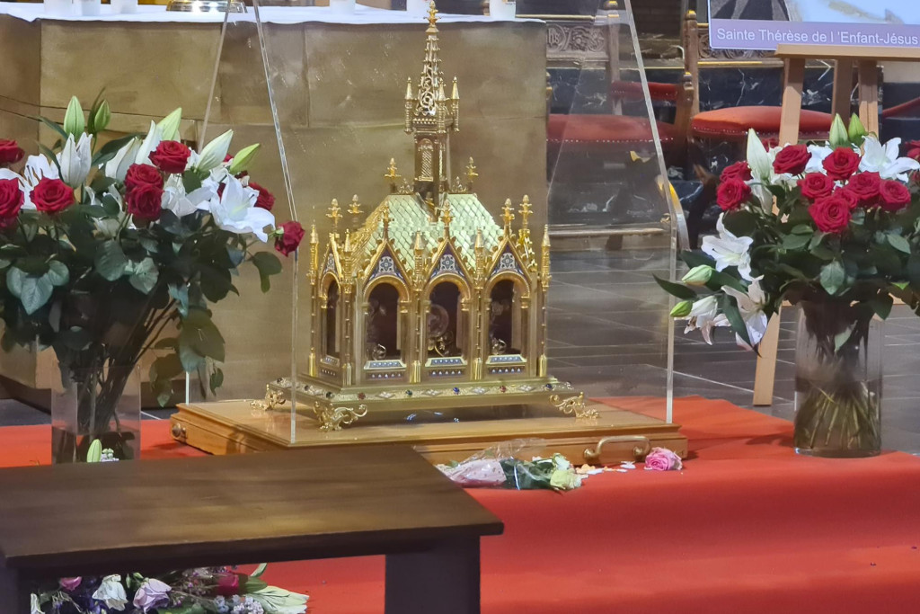 Het reliekschrijn van de kleine Thérèse
