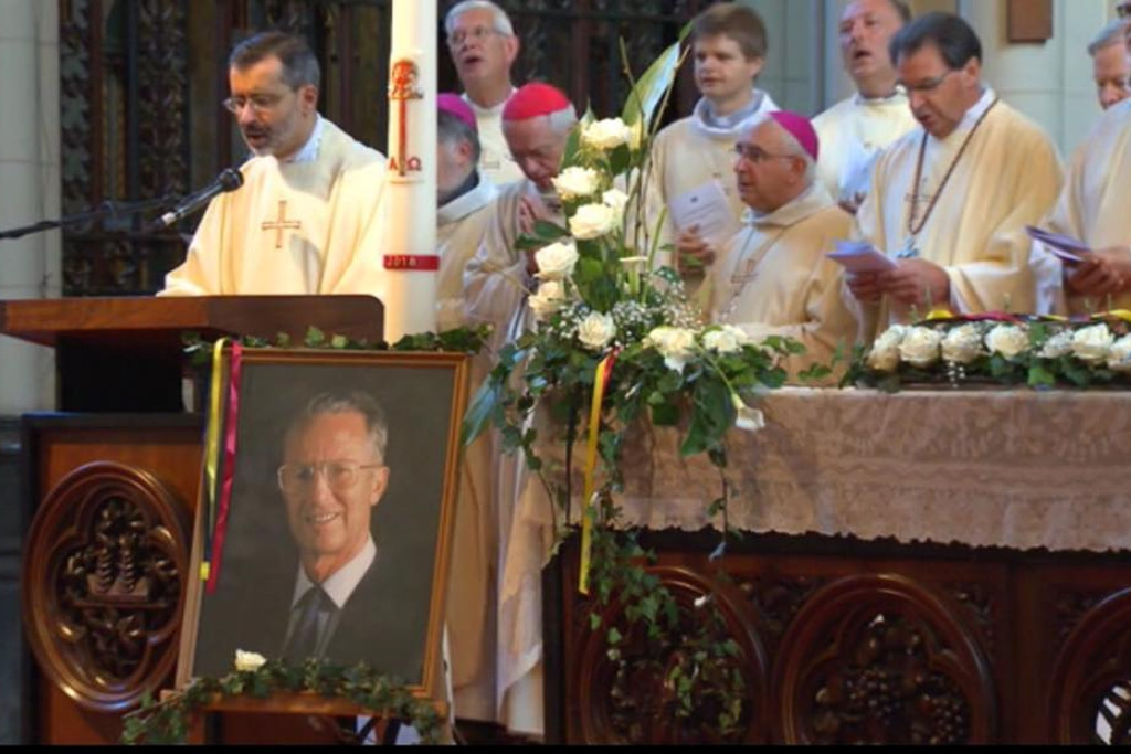 De gedachtenisviering voor koning Boudewijn in de Onze-Lieve-Vrouwekerk van Laken