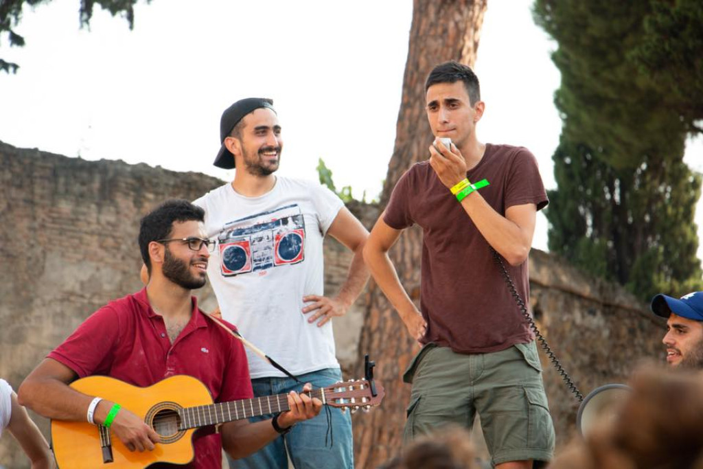 Ernstige gesprekken, ontmoeting, bezinning en ontspanning zijn de hoofdingrediënten in Rimini