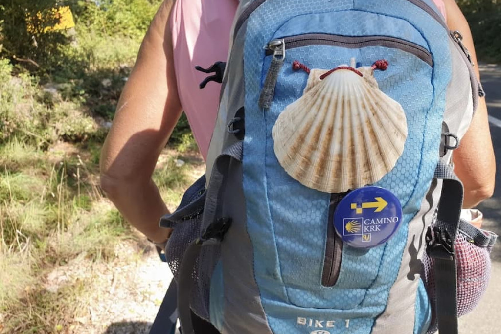 Pelgrim op de Camino in Kroatië Pelgrim op de Camino in Kroatië