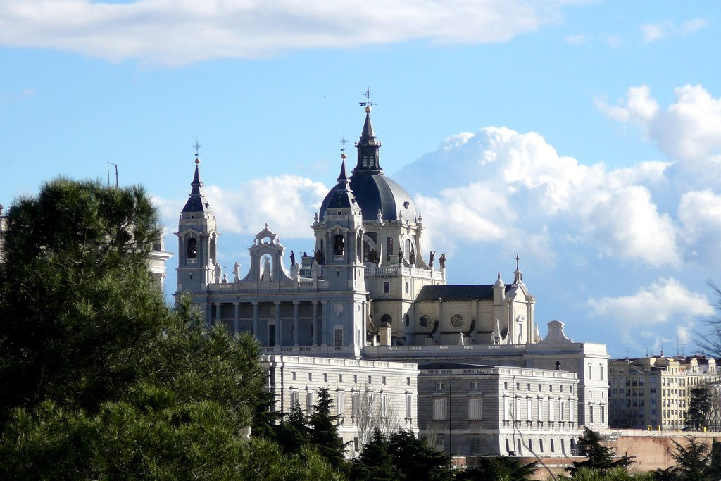 Almudena kathedraal in Madrid