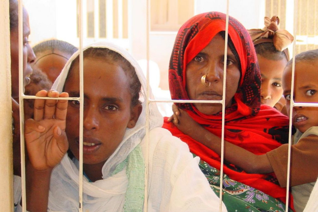 Eritrese vrouwen en kinderen in Asmara