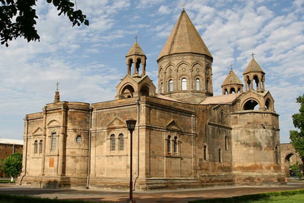 De kathedraal van Etchmiadzin