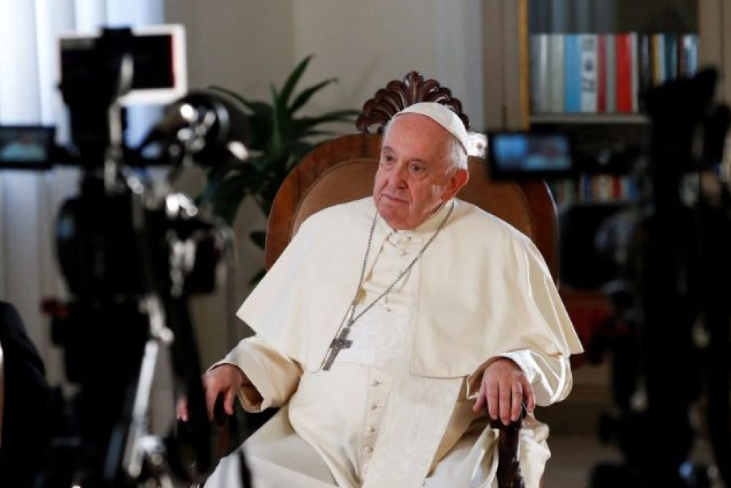 Paus Franciscus tijdens zijn recente gesprek met Reuters