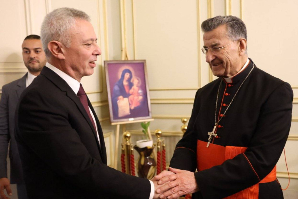 De leider van de Maradapartij Sleiman Frangié met de Maronitische patriarch Rai