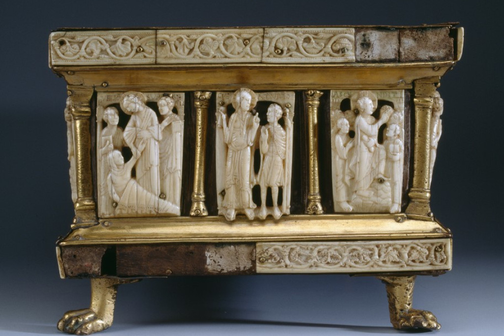 Het draagbaar altaar uit het Diocesaan Museum van Namen