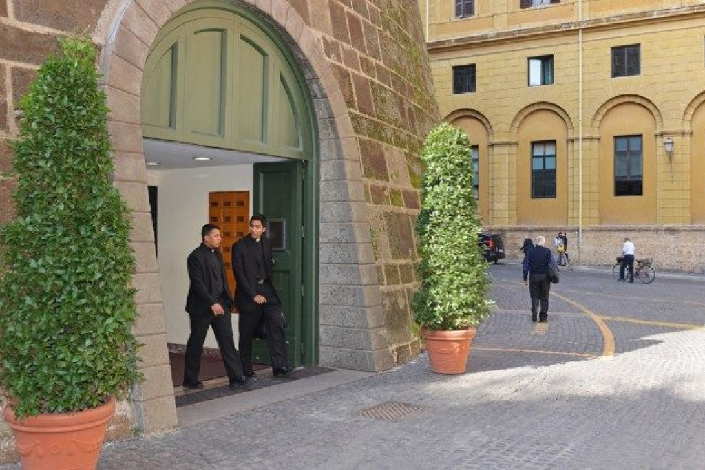 De ingang van de Bank van het Vaticaan