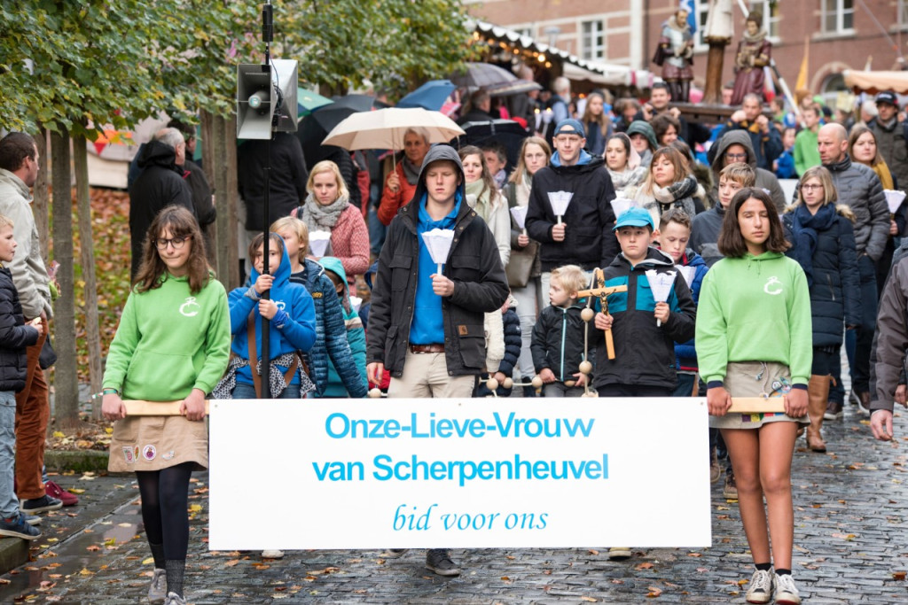 De Kaarskensprocessie in Scherpenheuvel is op zondag 7 november aan haar 392ste editie toe