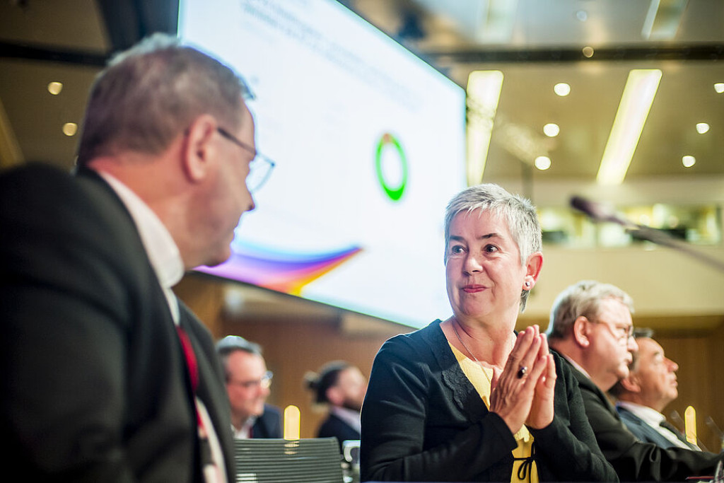 Bisschop Georg Bätzing en Zdk-voorzitter Irme Stetter-Karp