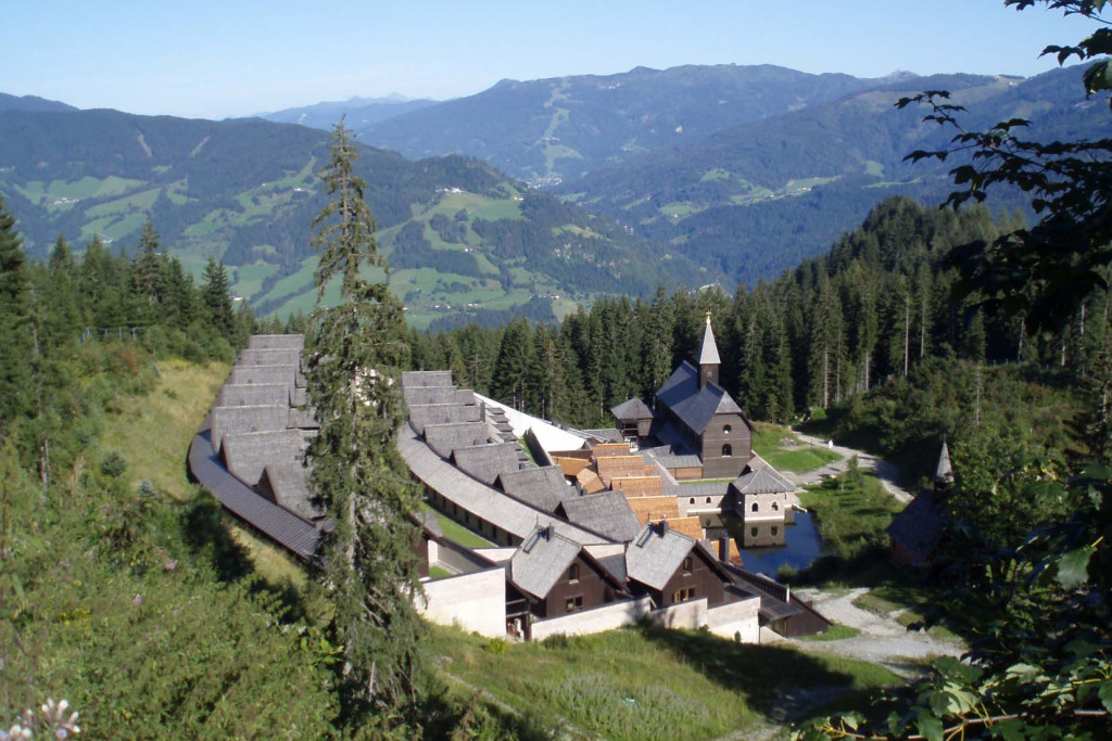 Het klooster van de zusters aan de Kinderalm