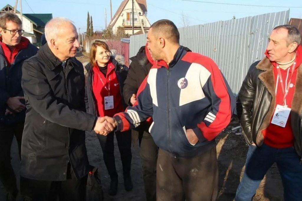 Michael Landau op solidariteitsbezoek in Oekraïne, met Jean-Yves Terlinde linksachter