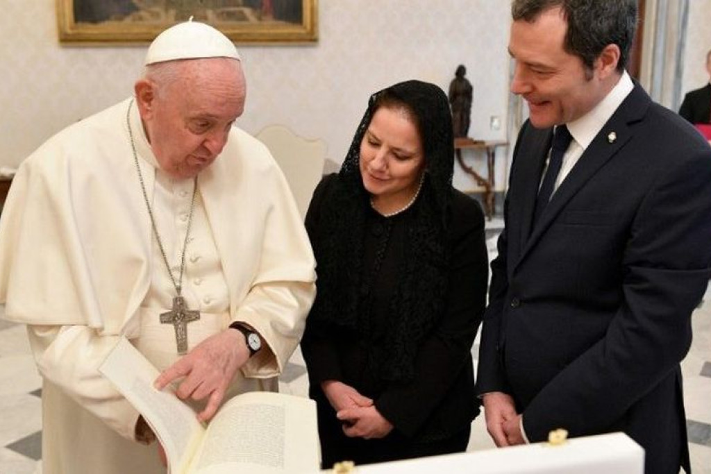 Maria Luisa Berti en Manuel Ciavatta, de kapitein-regenten van San Marino 