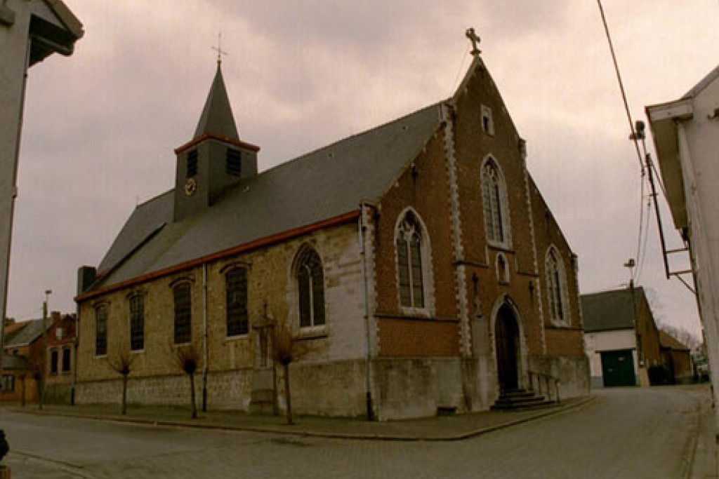 De Sint-Martinuskerk in Denderbelle