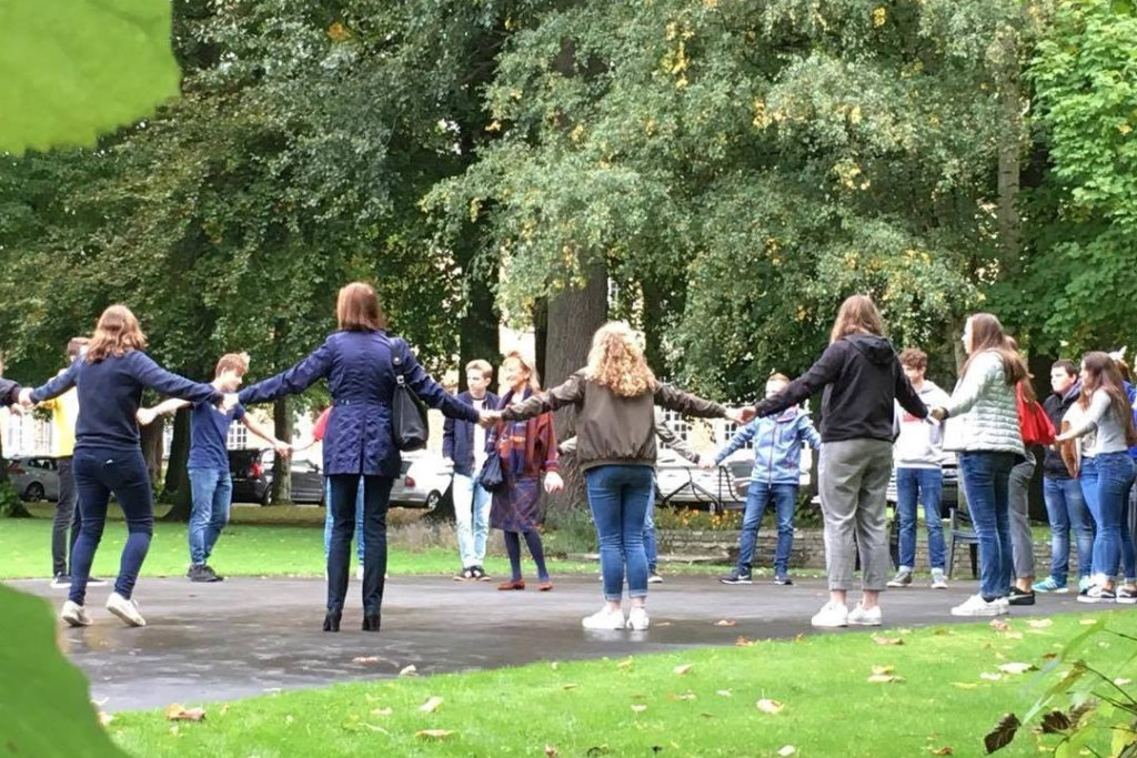 Klasbezinning in Oude Abdij Drongen.