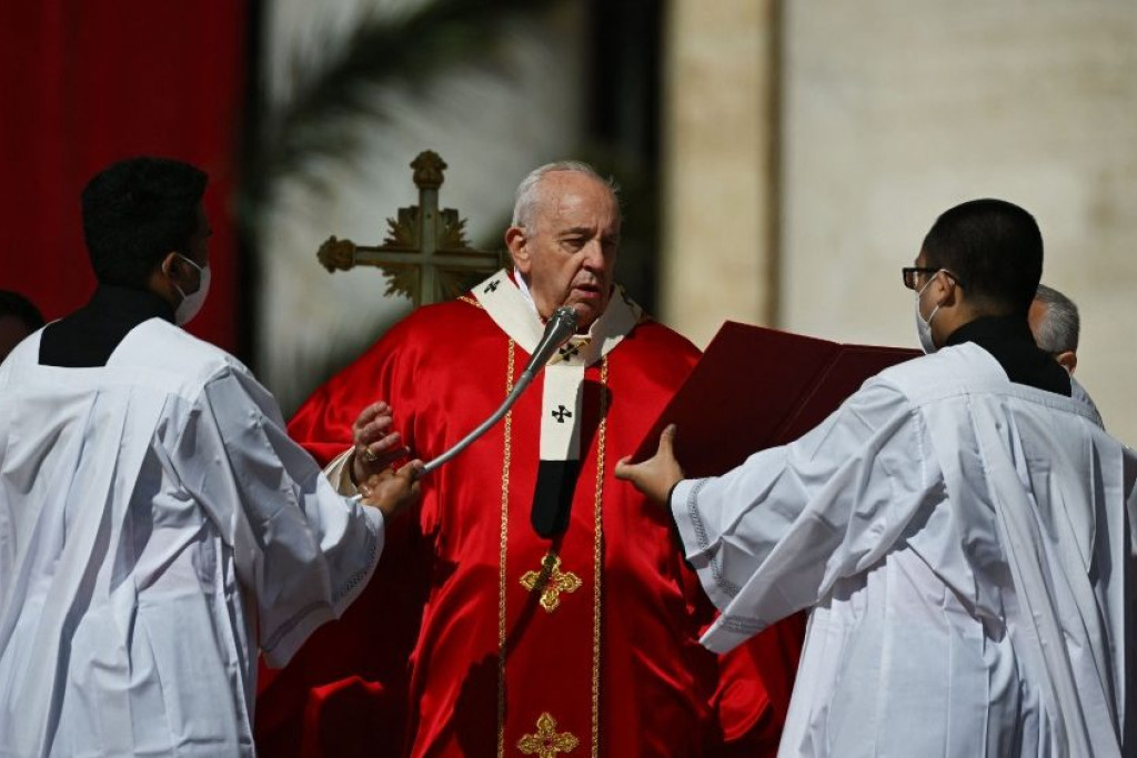 Paus Franciscus riep in de palmzondagviering vanmorgen op tot een paasbestand in Oekraïne