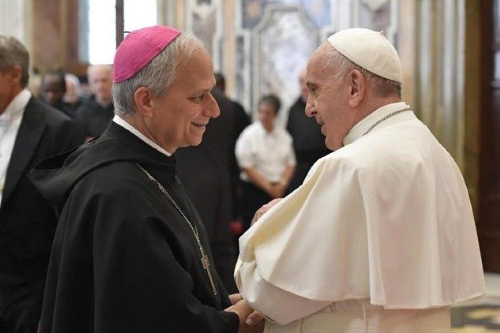 Bisschop Robert Francis Prevost met paus Franciscus
