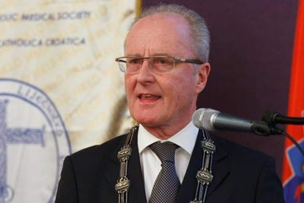 De Brusselse hoogleraar en arts Bernard Ars is de nieuwe voorzitter van de Internationale Federatie van Katholieke Medische Verenigingen