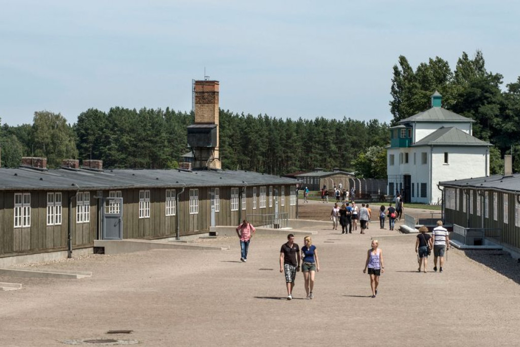 Volgens schattingen vonden 200 Jehova’s getuigen de dood in Sachsenhausen
